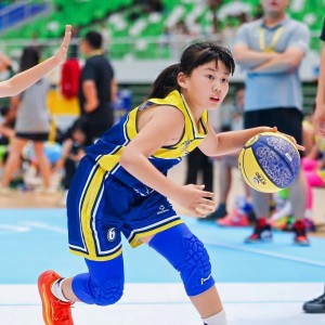 APP官方下载-篮网队球员慈善活动为残障儿童带来快乐的简单介绍