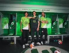 沃尔夫斯堡客场抢分坚定信心实力拼搏