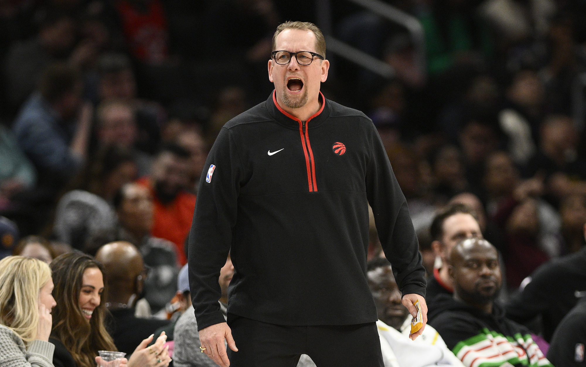 猛龙队主教练尼克纳斯:球队状态良好,备战下一轮比赛(猛龙队logo高清) 猛龙队主教练尼克纳斯:球队状态良好,备战下一轮比赛(猛龙队logo高清)